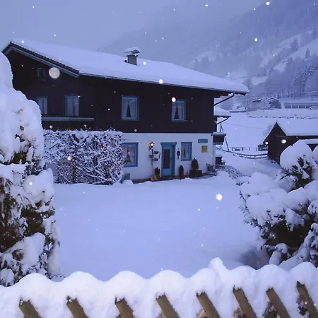 In Mit Terrasse- Grill Und Garten By Interhome *